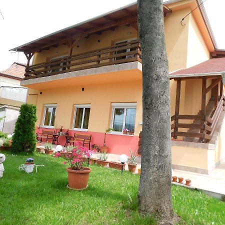 Éden II. Hotel Miskolc Buitenkant foto