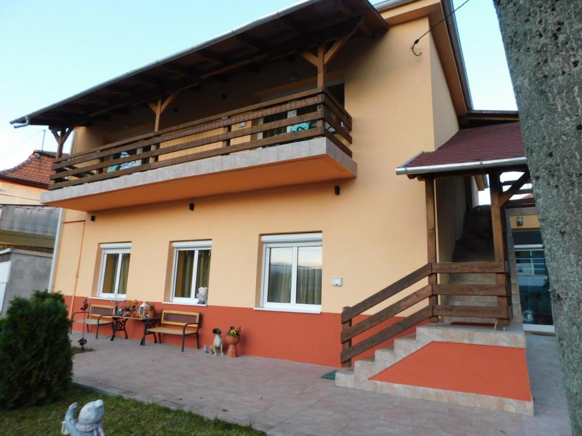 Éden II. Hotel Miskolc Buitenkant foto