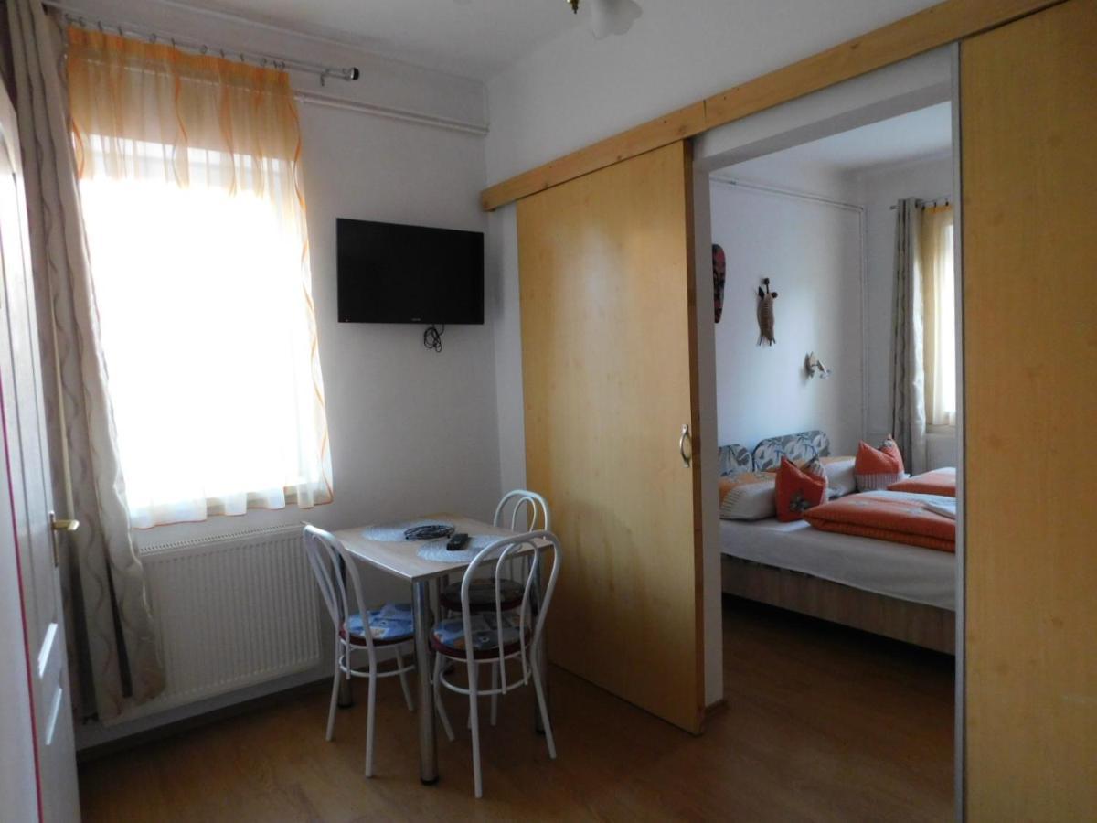 Éden II. Hotel Miskolc Buitenkant foto