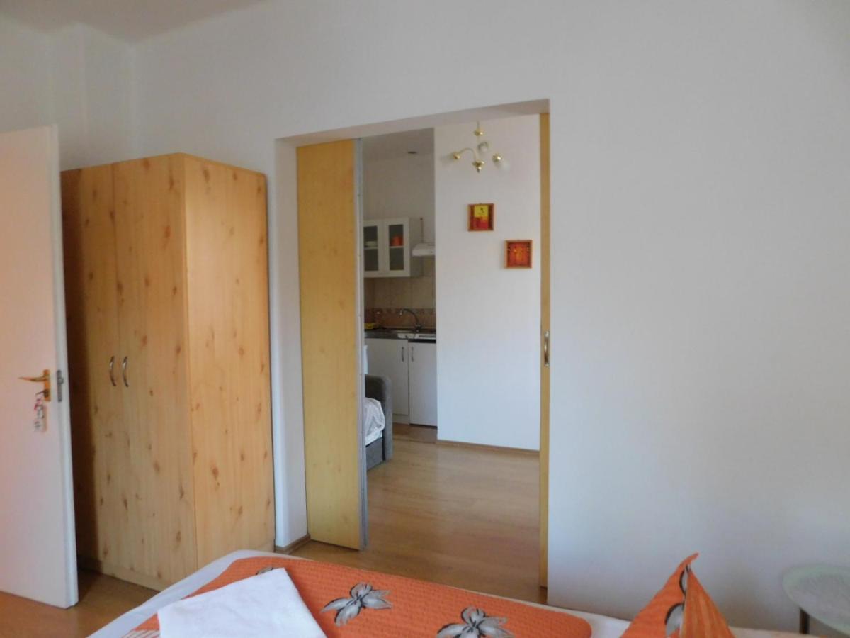Éden II. Hotel Miskolc Buitenkant foto