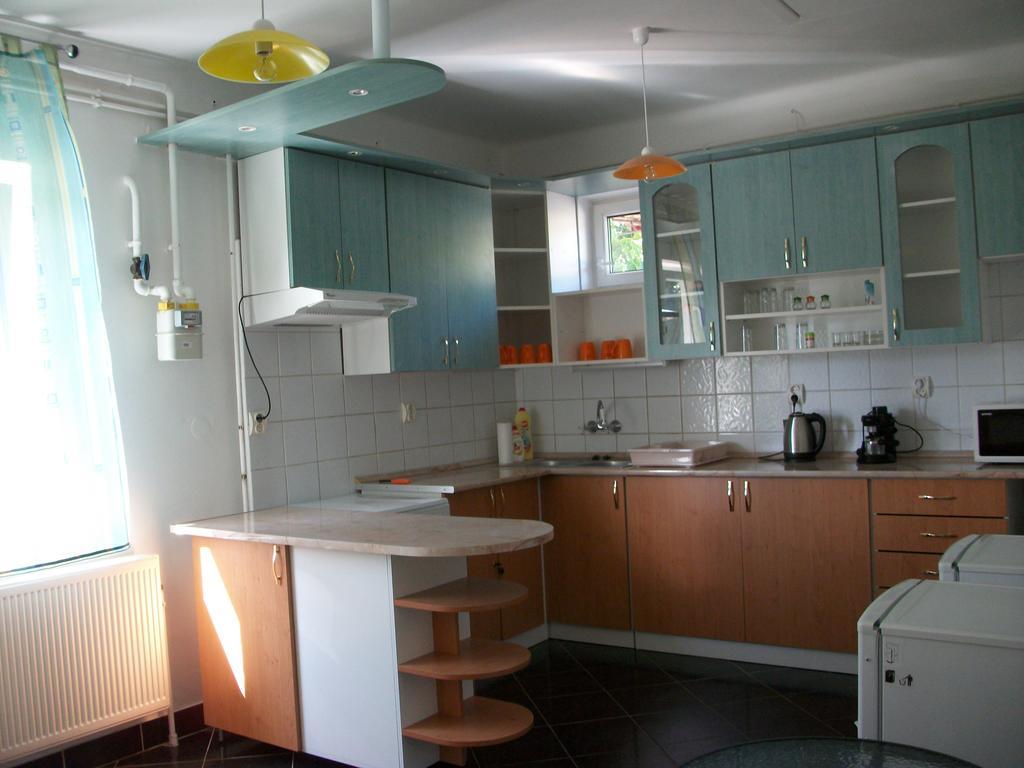 Éden II. Hotel Miskolc Buitenkant foto