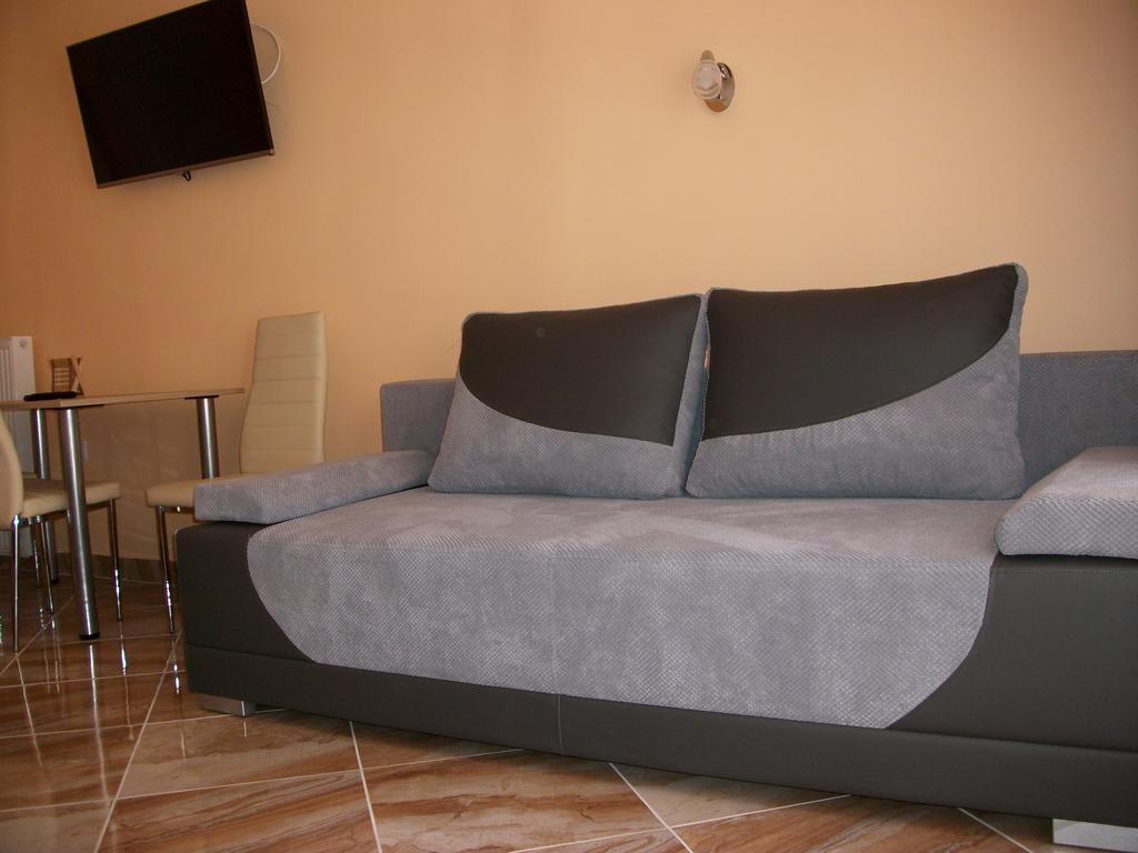 Éden II. Hotel Miskolc Buitenkant foto